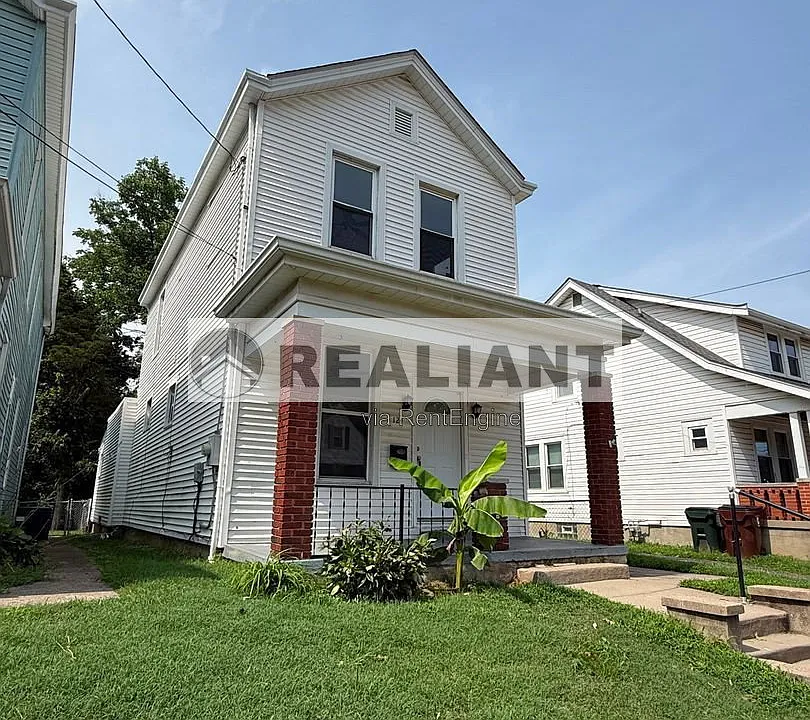 124 W 31st St