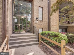 11051 Camfield Ct APT 204, Manassas, VA 20109