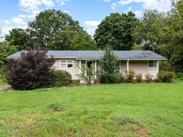 568 S Lincoln Street, Coats, NC 27521