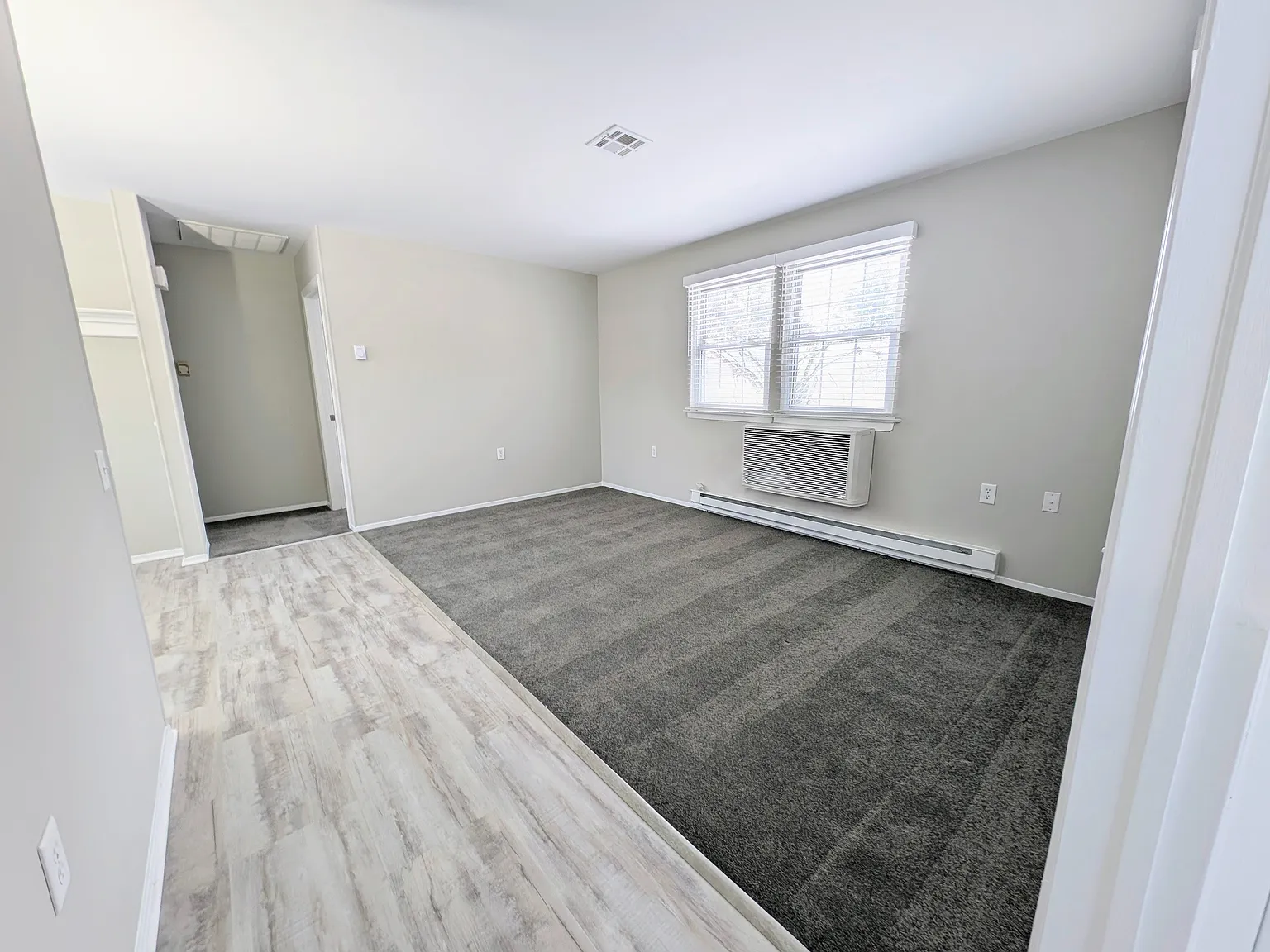 2 bed, 1008 sqft, $2,000 — Photo 4