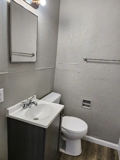 Central Park Apartments — Photo 37