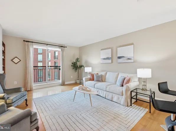 2050 Jamieson Ave APT 1005, Alexandria, VA 22314