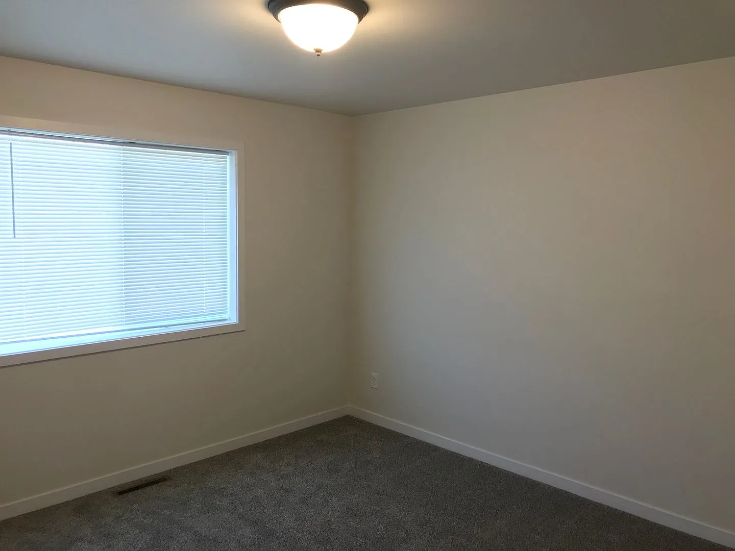 3 Bed 3 Bath Twin Home — Photo 2