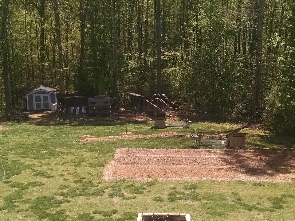 Homesteading area w/firepit