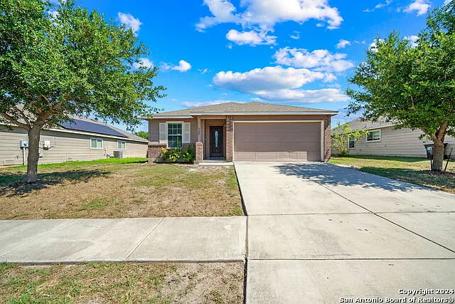 320 Lonestar Gait — Photo 2