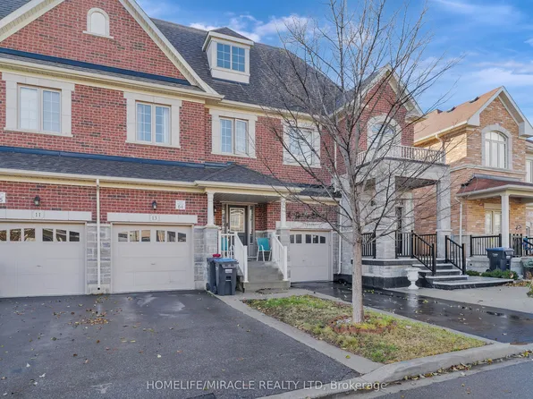 13 Yately St, Brampton, ON L7A 4R9