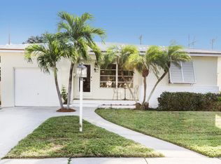 910 N Palmway, Lake Worth, FL 33460