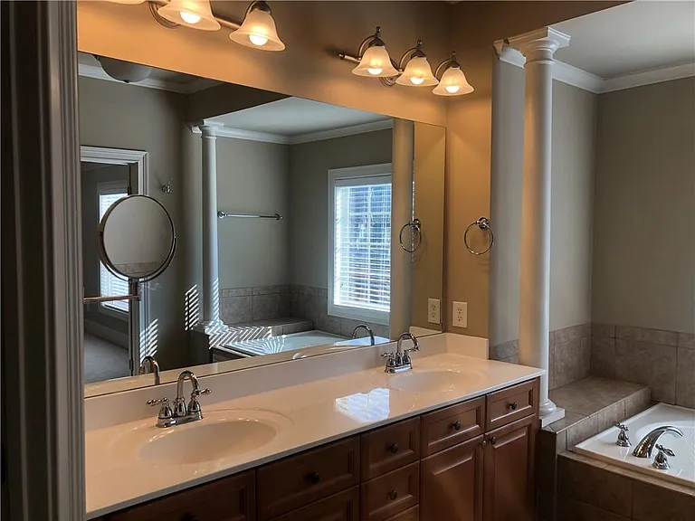 10240 Billings Pointe — Photo 51