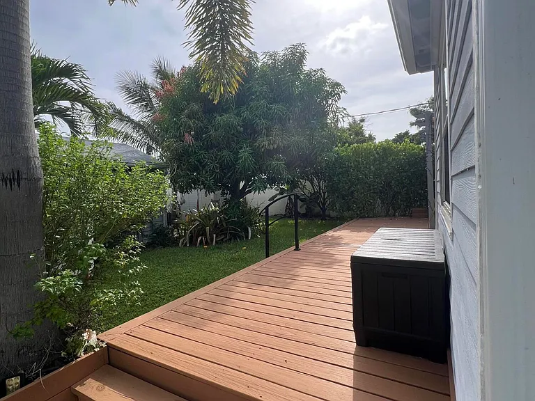 733 Green St — Photo 10