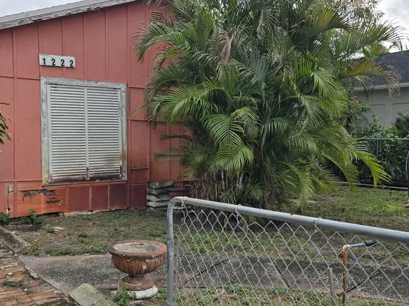 1222 S N Street, Lake Worth Beach, FL 33460