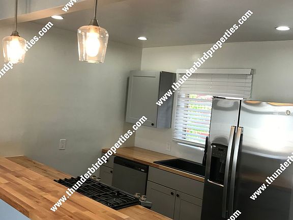 3rd image of 1225 San Mateo Blvd SE #B