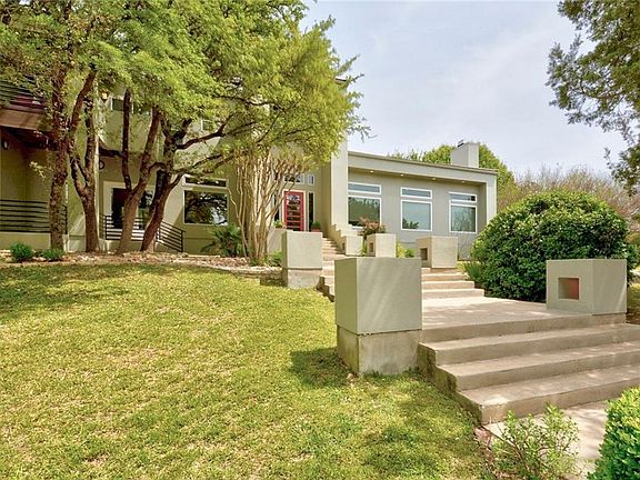 3rd image of 1 Hedgefield Ct