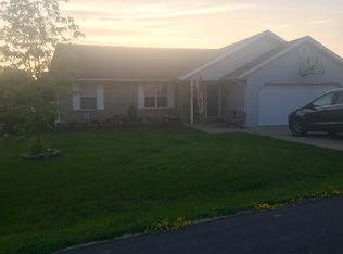 1580 Summit View Dr, Holts Summit, MO 65043