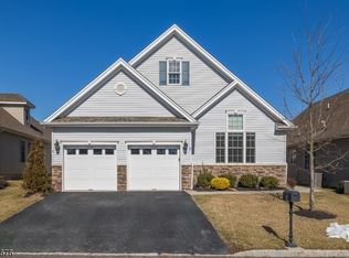 9 Hale Pl, Somerset, NJ 08873