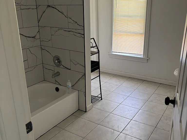 228 E Main St #1 — Photo 10