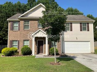 1816 Logan Ridge Cir, Loganville, GA 30052