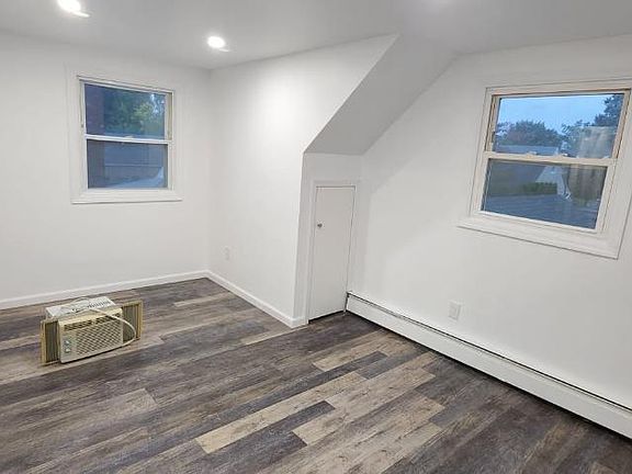3rd image of 90 Arthur Ave