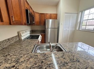 671 Cypress Lake Blvd APT D, Pompano Beach, FL 33064