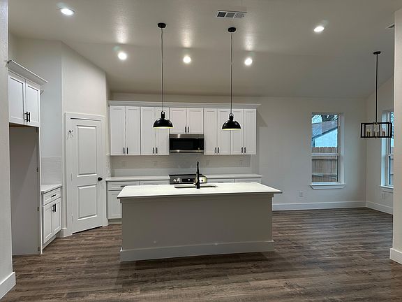 3rd image of 4564 W Lake Highlands Dr
