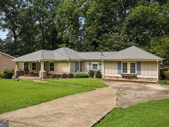 4th image of 784 Tanner Dr
