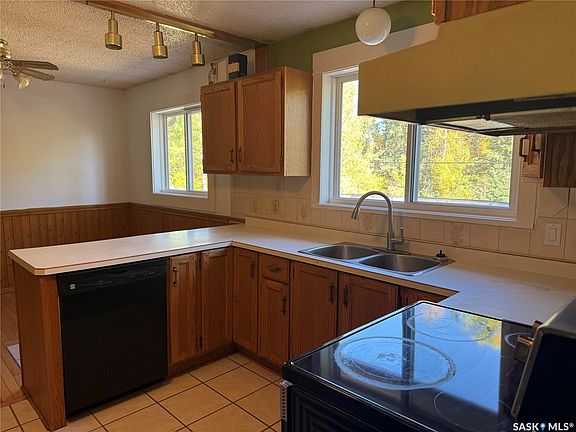 2nd image of 708 Studer Street