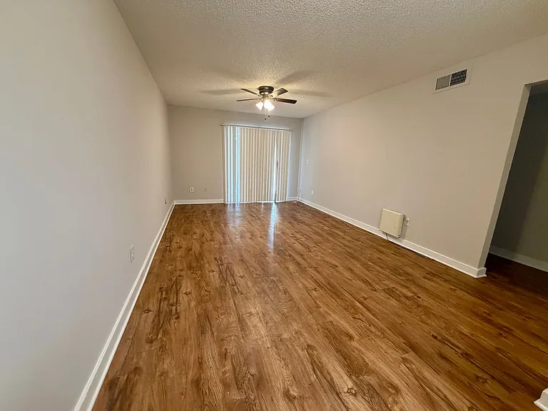 J Wyoming Apartments — Photo 6