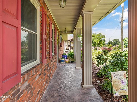 3rd image of 7517 Temple Acres Dr