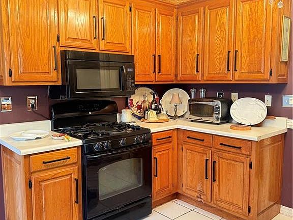 5th image of 7642 Pembroke Cir