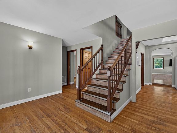 4th image of 3643 W Jeffrey Rd