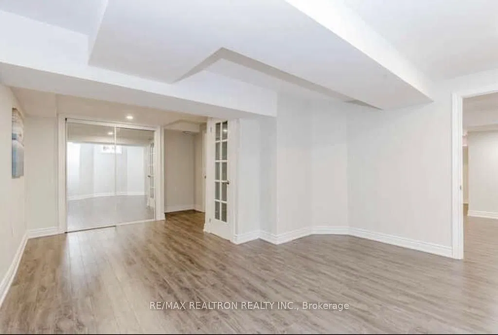 2 bed, $2,000 — Photo 4