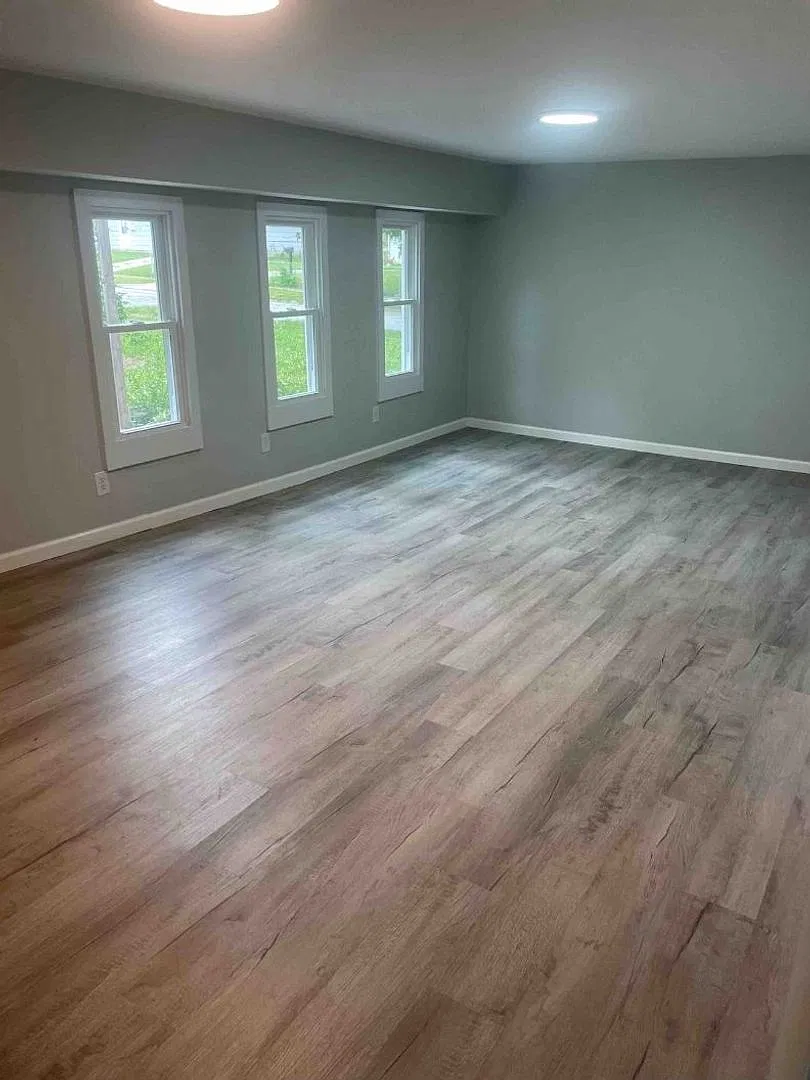 Newly renovated 3 bed 1 bath — Photo 2