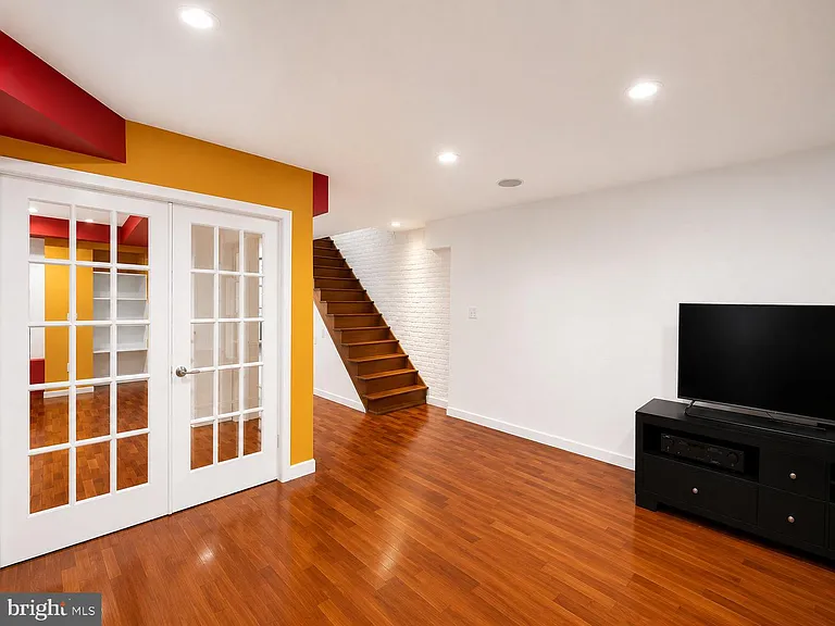 640 6th St NE — Photo 28