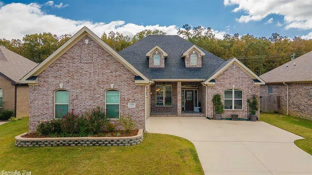 Photo 1 of 25 - 9309 Meadow Gardens Cir - Sherwood, AR Primary Photo - 9309 Meadow Gardens Cir