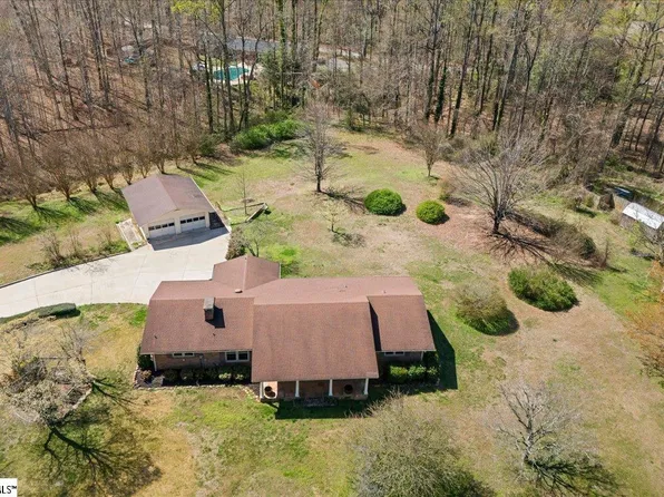 569 Edens Rd, Pickens, SC 29671