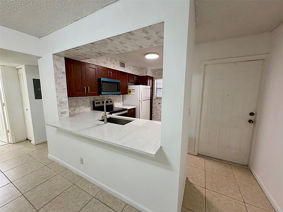 4th image of 3355 Jaywood Ter APT J111