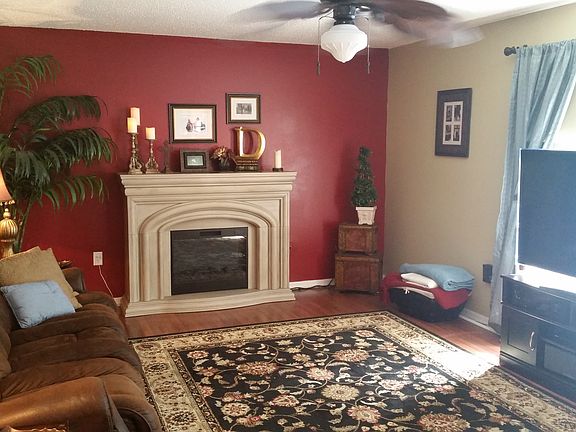 2nd image of 2463 Ventura Ct