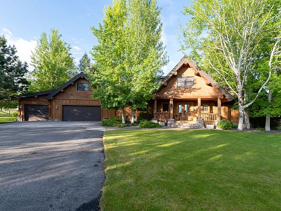 2nd image of 442 Arrow Hill Dr