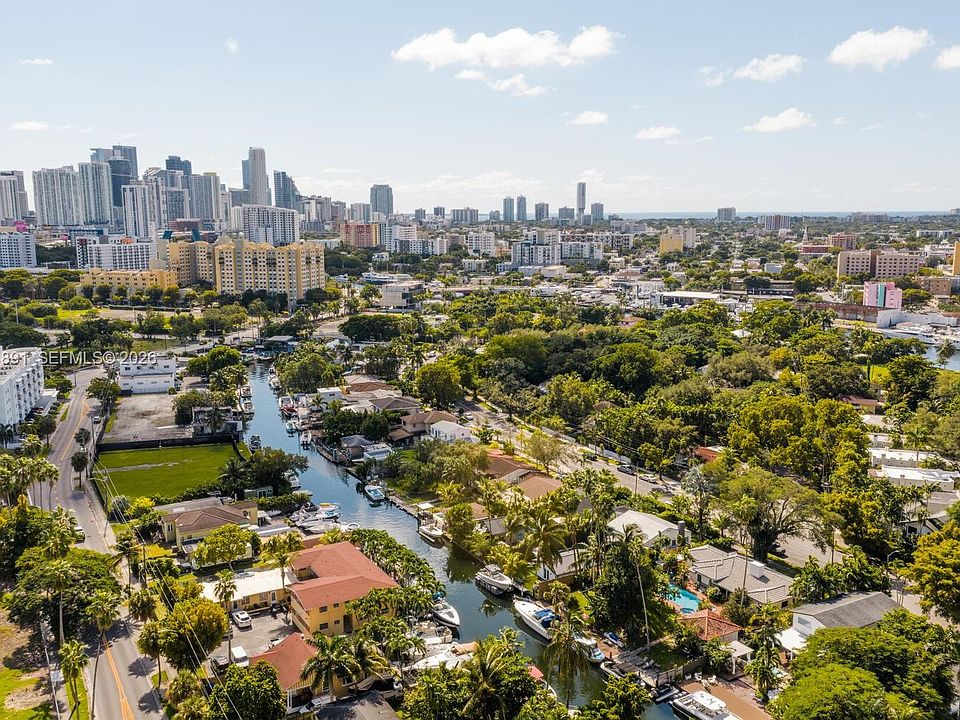 1st image of 901 NW 7th Street Rd