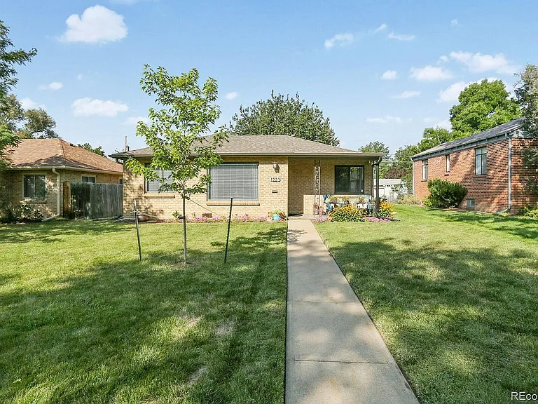 1223 Forest St — Photo 13