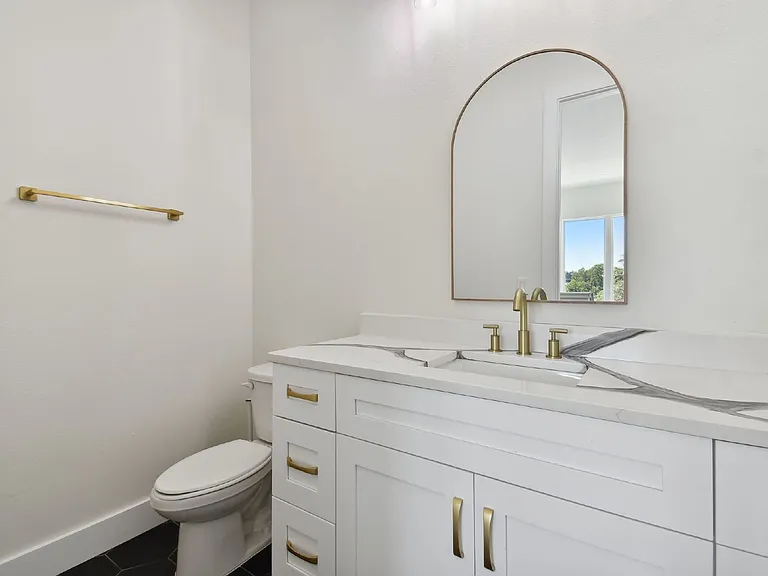 121 E Warren Ave #4 — Photo 14