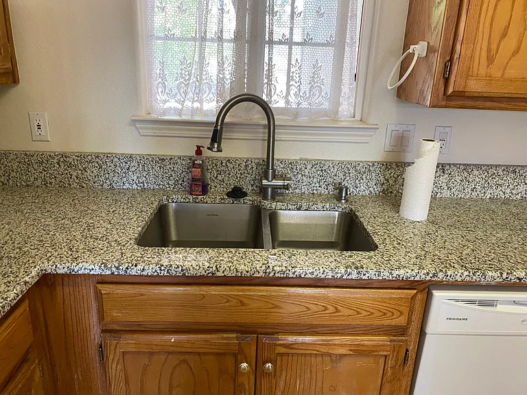7432 Peregrine Rd NE — Photo 9