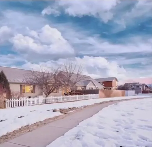 1397 N River Rock Dr — Photo 2