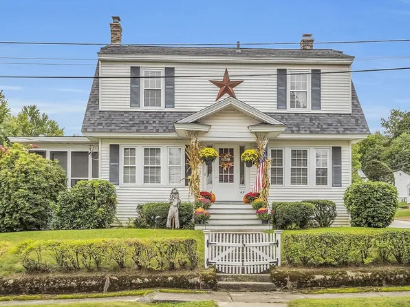 42 Hammond St, Leominster, MA 01453