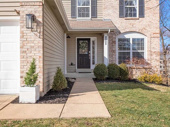 2nd image of 16439 Cove Landing Ct