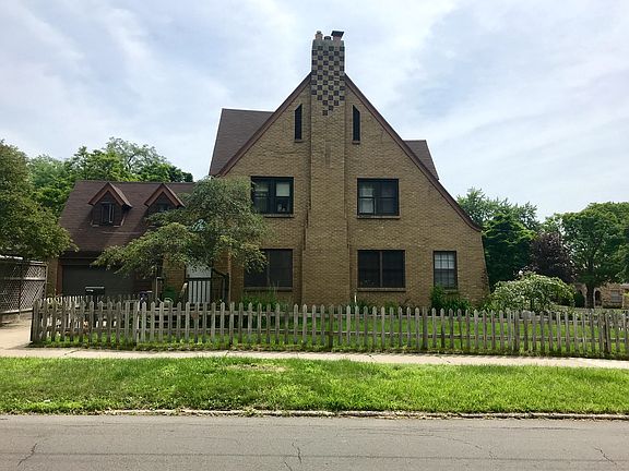 2nd image of 954 Giddings Ave SE