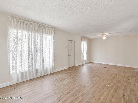 5th image of 1162 Luther Dr