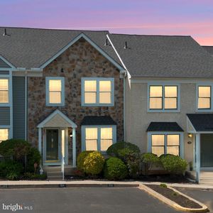 104 Coventry Pointe Ln, Pottstown, PA, 19465