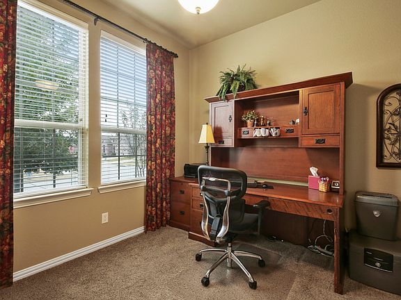 5th image of 5101 Datewood Ln