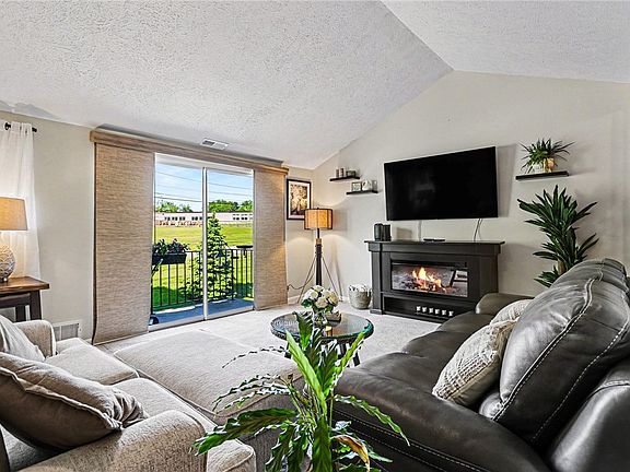4th image of 1 High Gate Trl APT 8
