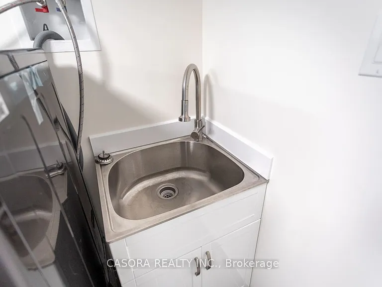 172 Kenilworth Ave S #BASEMENT — Photo 15